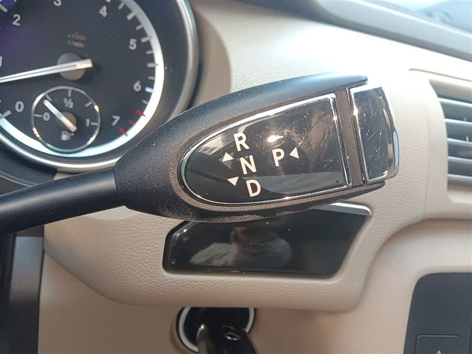 Mercedes-Benz R-class