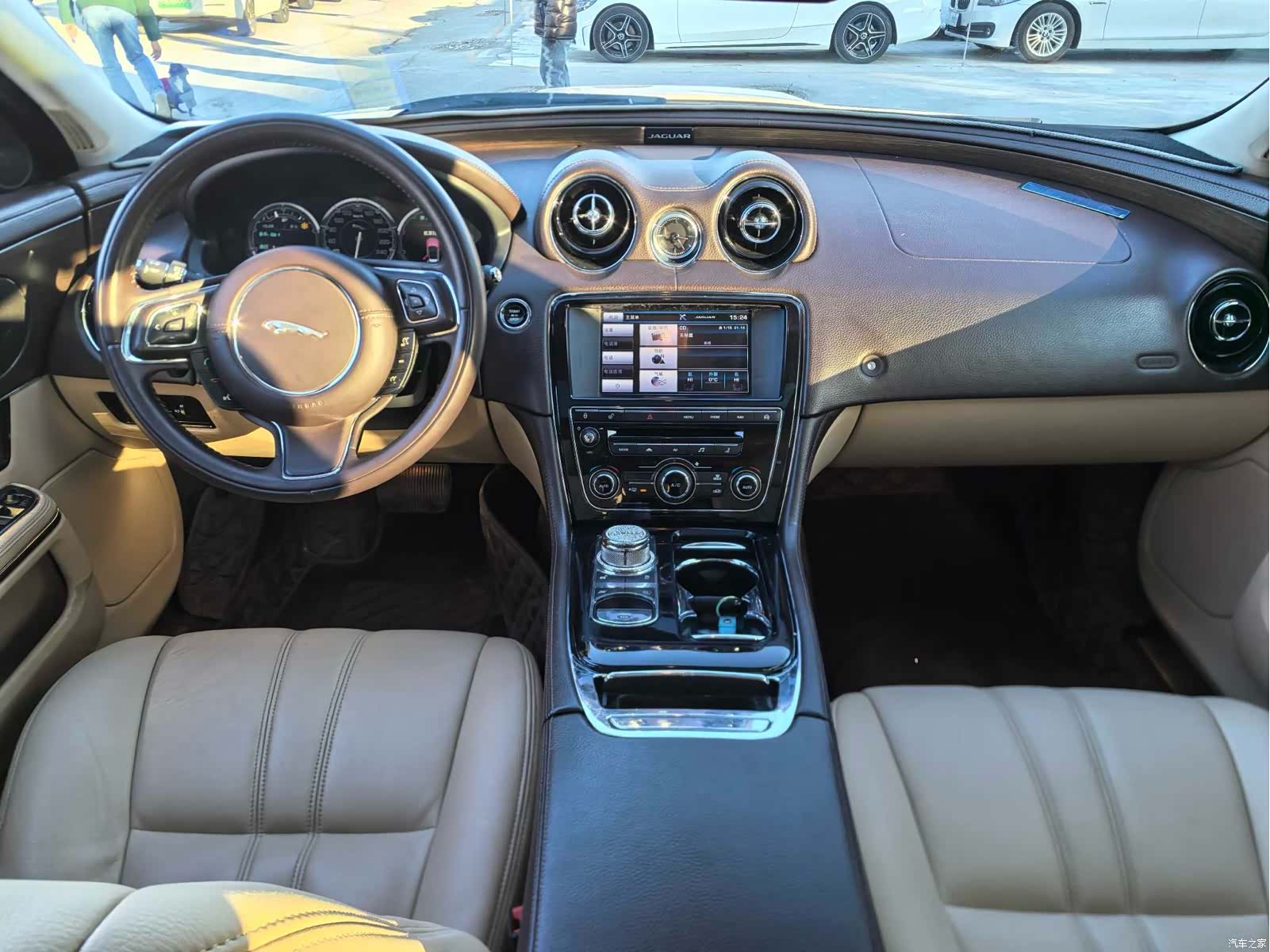 Jaguar XJ, 2014 10