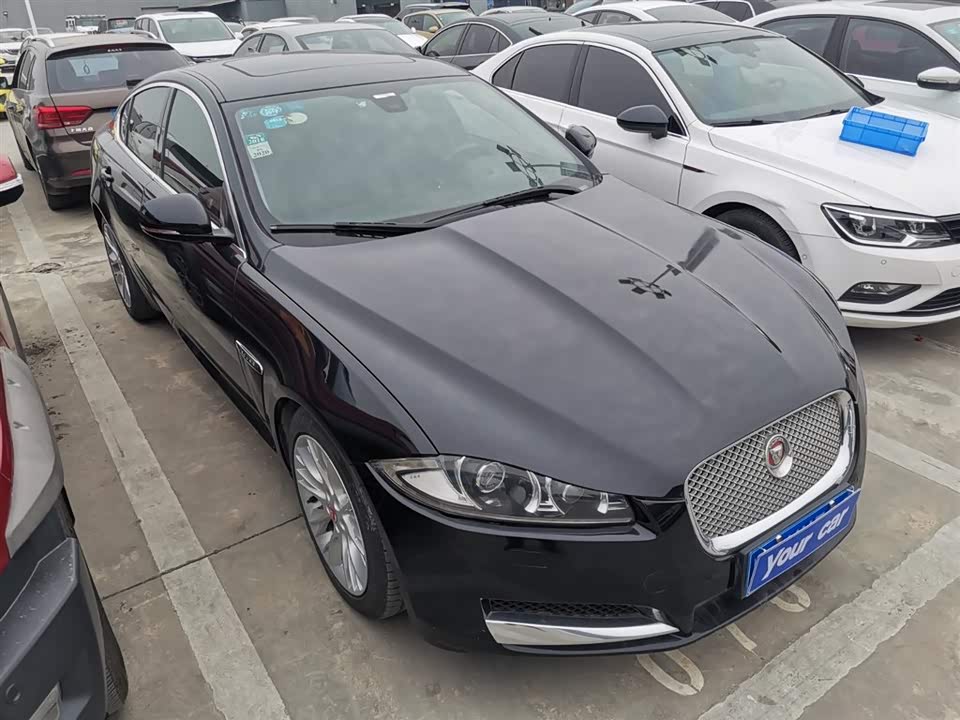 Jaguar XF