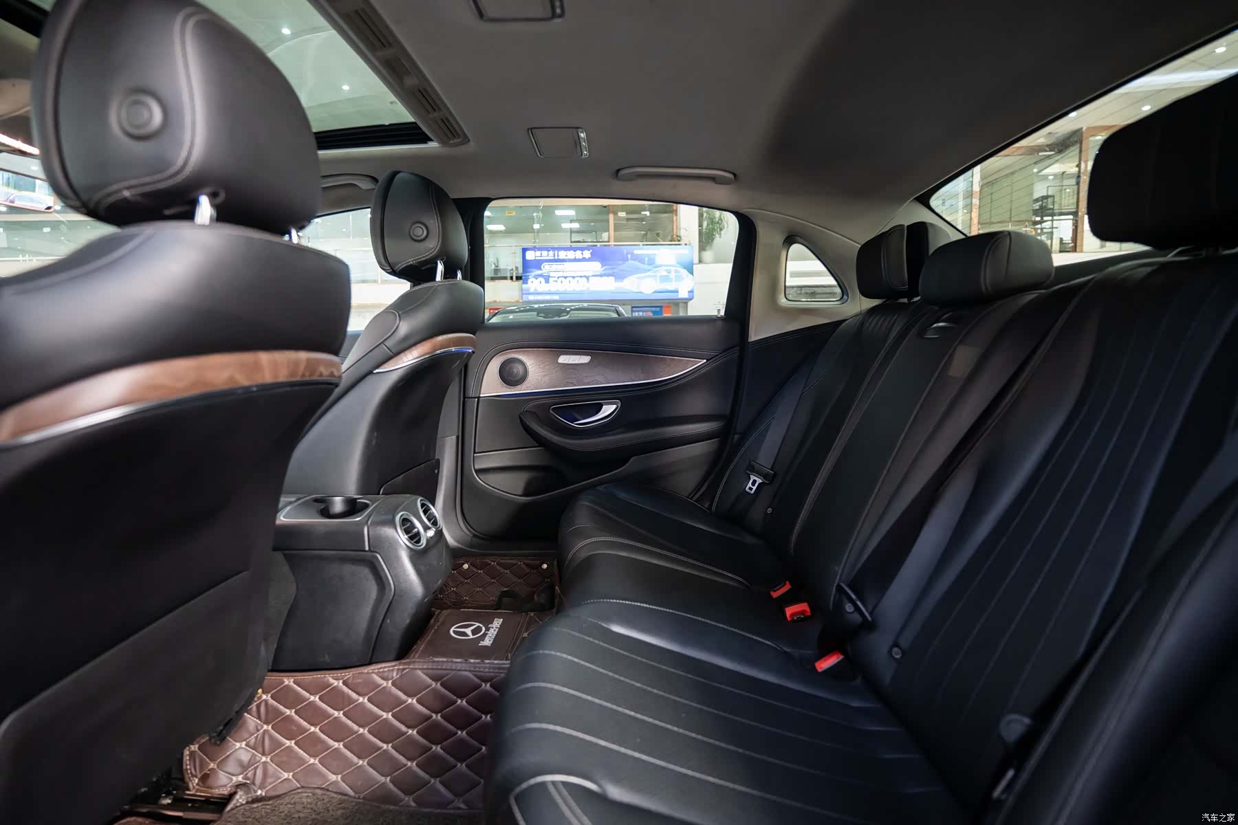 Mercedes-Benz E-Class, 2019 8