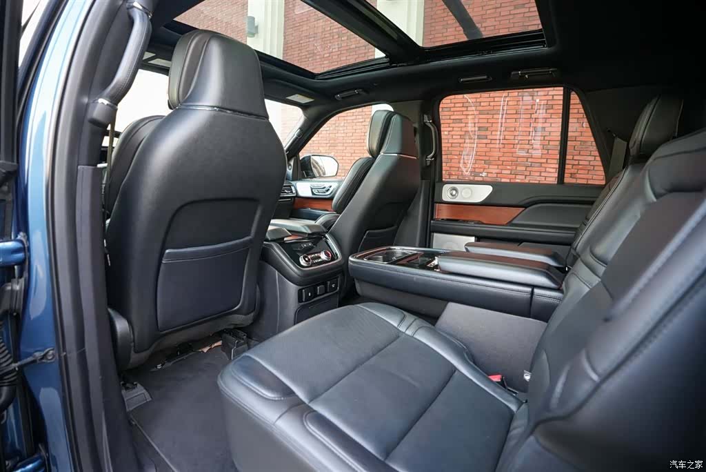 Lincoln Navigator, 2019 10
