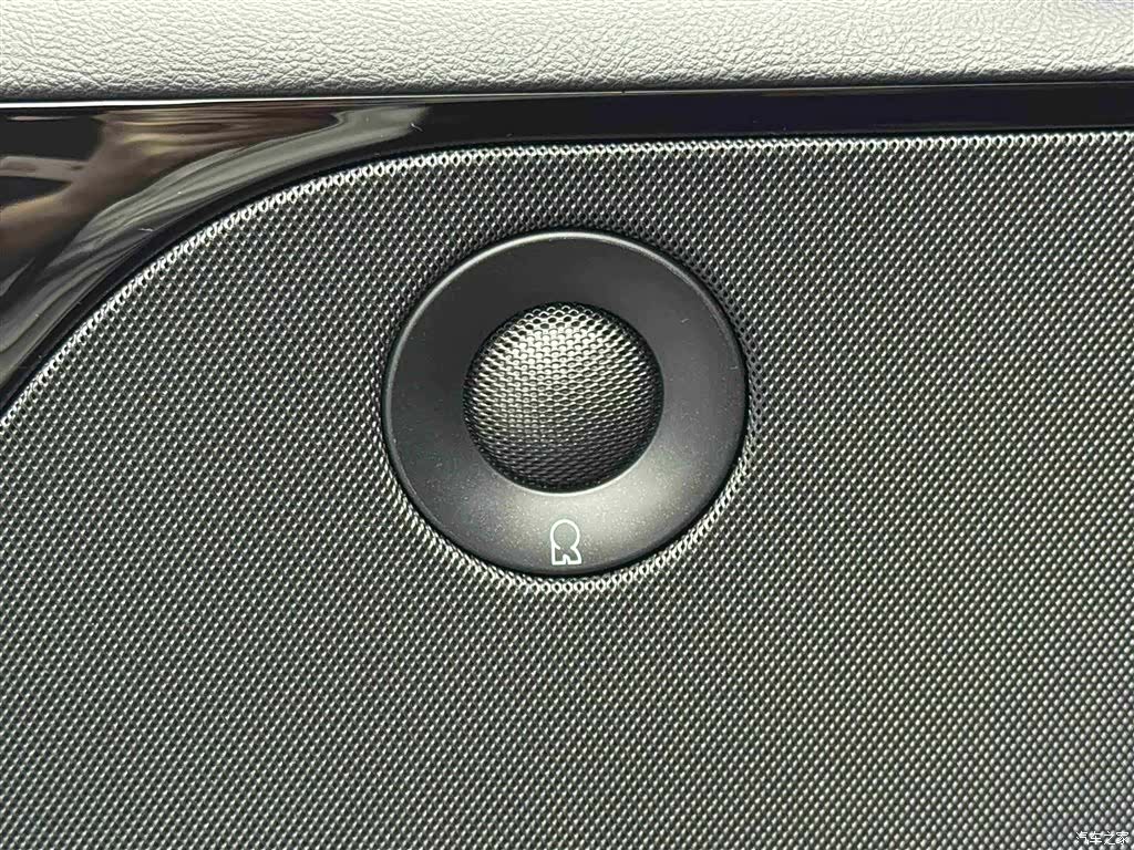 Lincoln Aviator, 2023 15