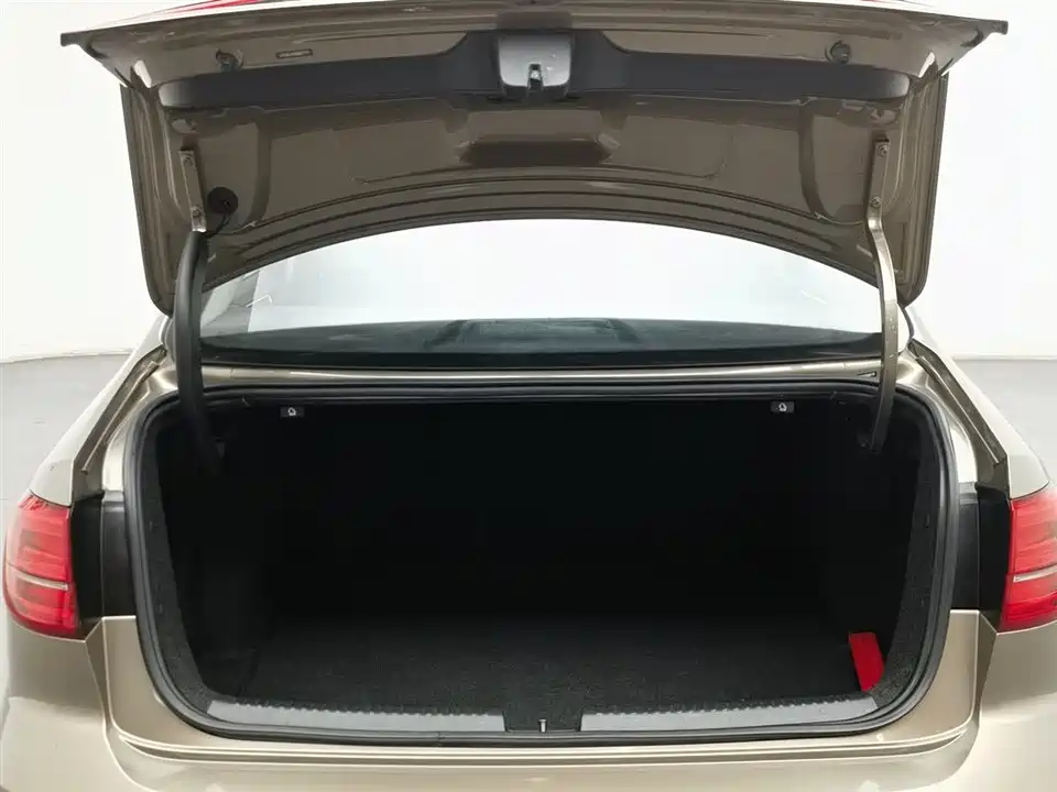Volkswagen Sagitar Volkswagen Sagitar
