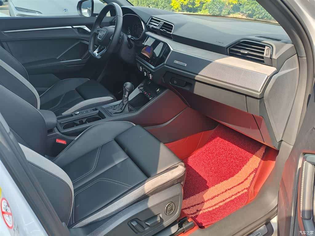 Audi Q3, 2024 10