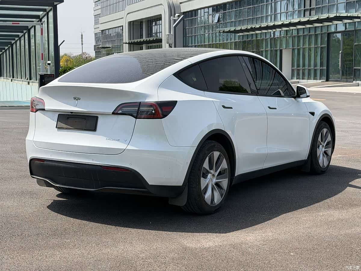 Tesla Model Y, 2022 7