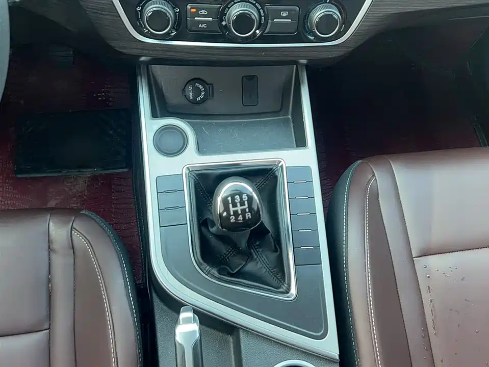 Forthing Popular T5 Forthing Popular T5