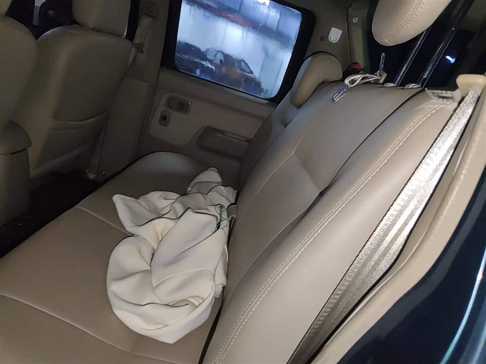 Dongfeng Ruiqi multi-function vehicle