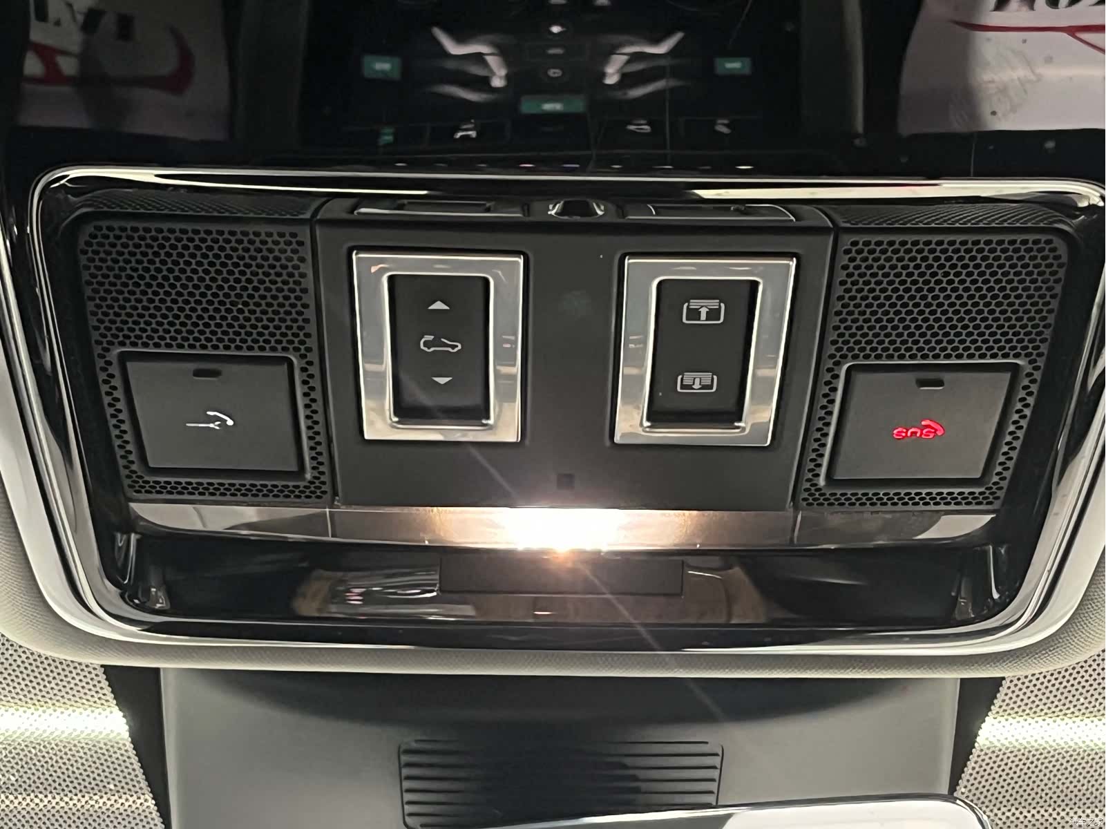 Land Rover Range Rover, 2019 18