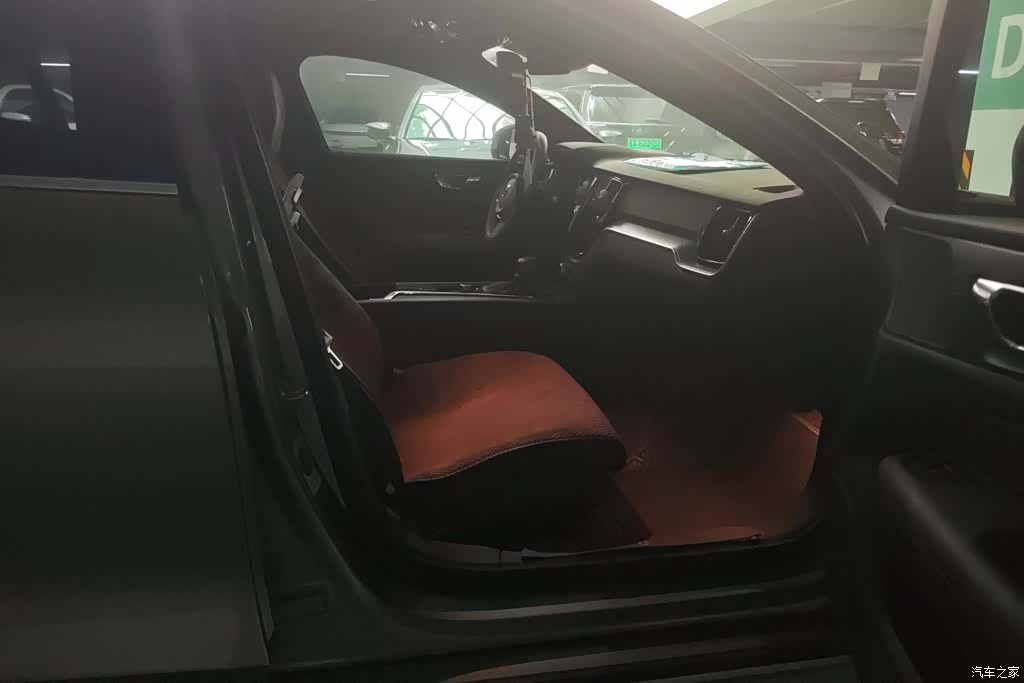 Volvo S60, 2020 8
