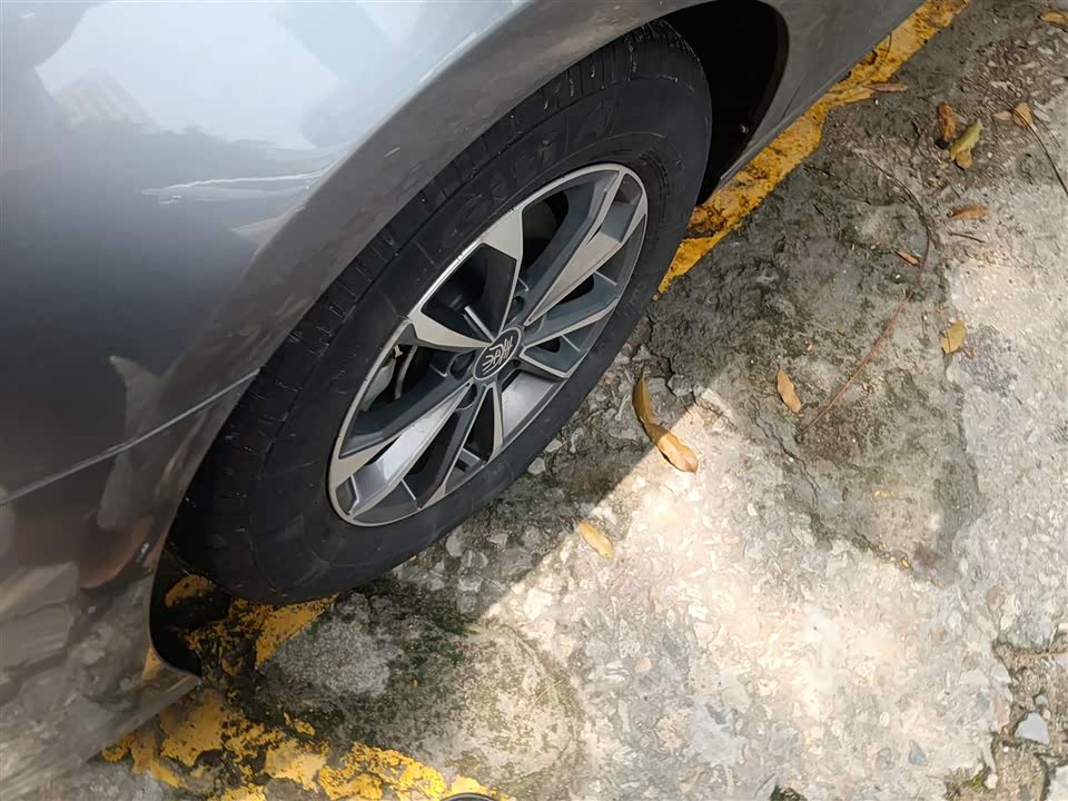 BYD Qin Yuan BYD Qin Yuan