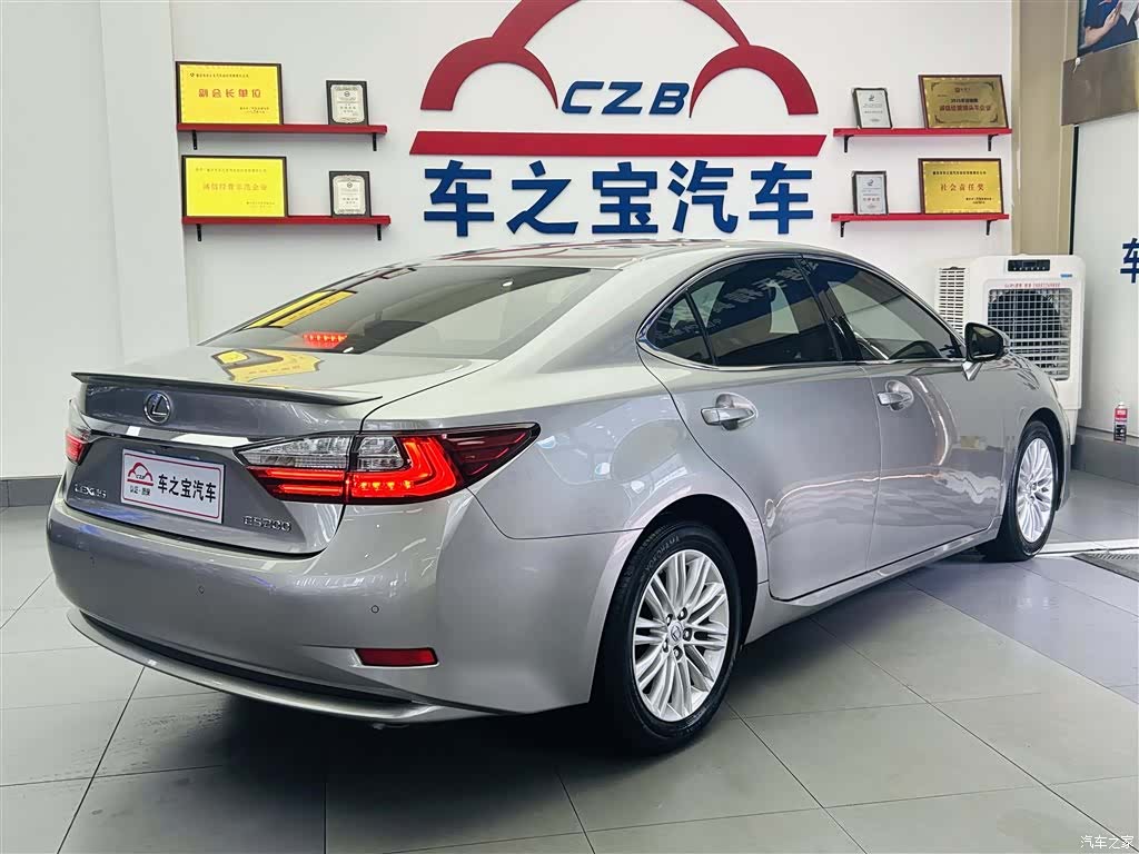 Lexus ES, 2017 все фото