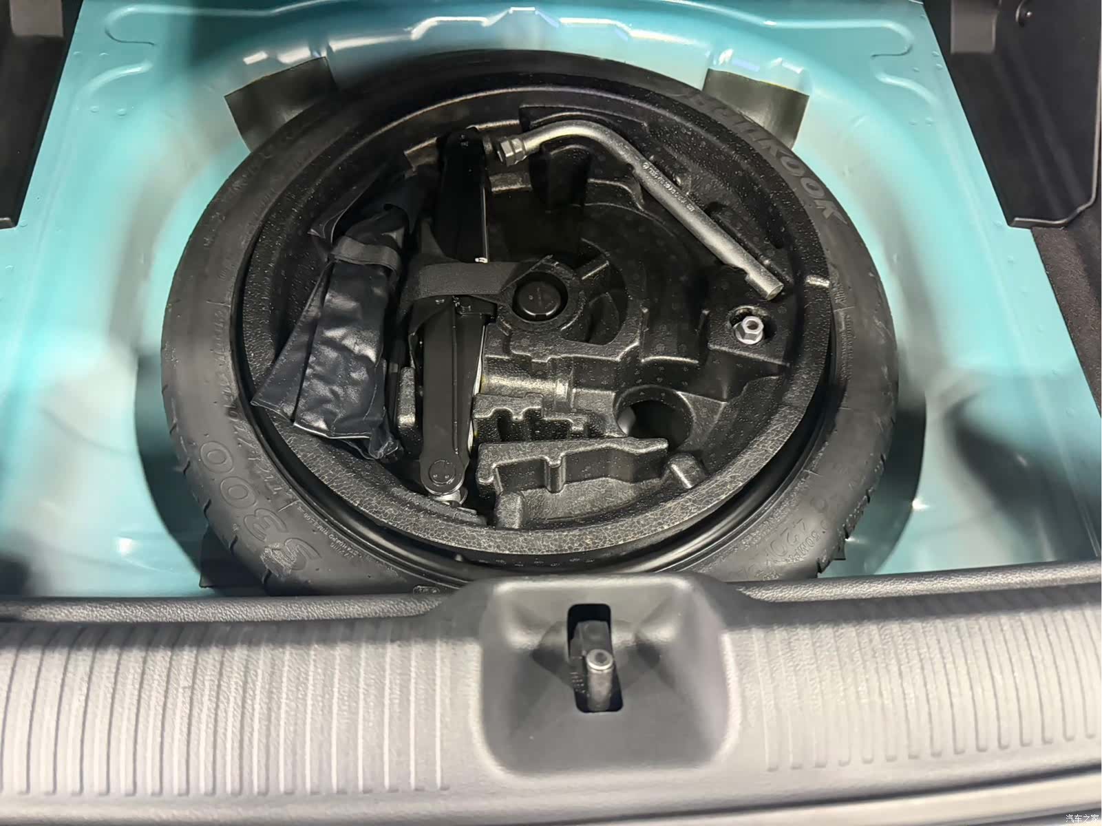 Audi Q2L, 2023 17