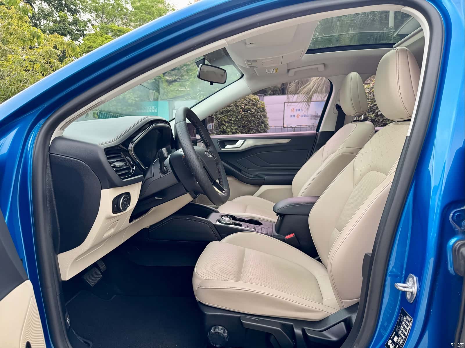Ford Focus, 2021 11