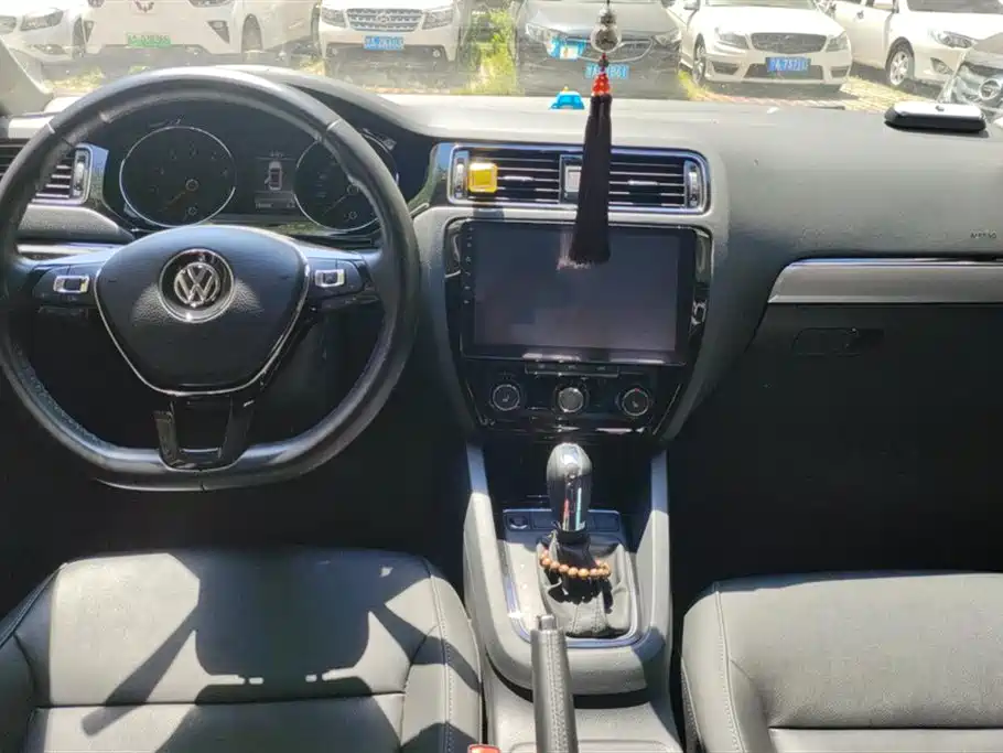 Volkswagen Sagitar Volkswagen Sagitar
