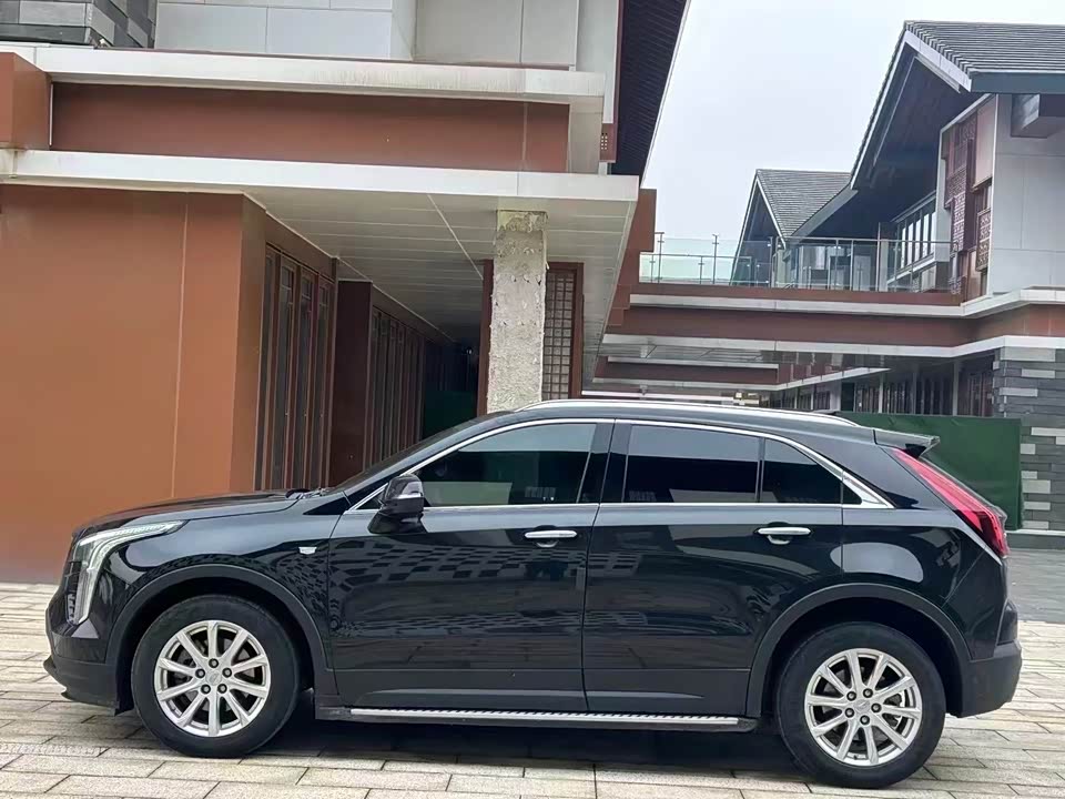 Cadillac XT4