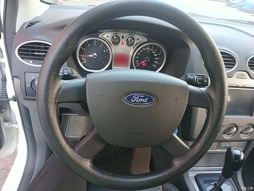 Ford Focus, 2015 11