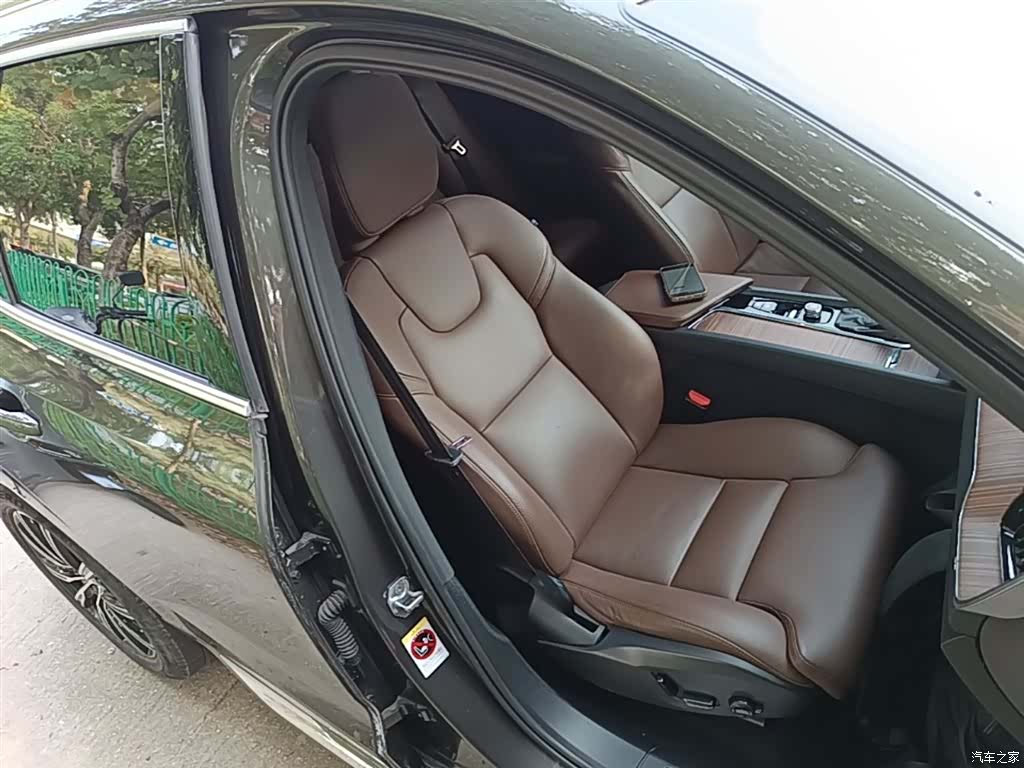 Volvo XC60, 2020 25