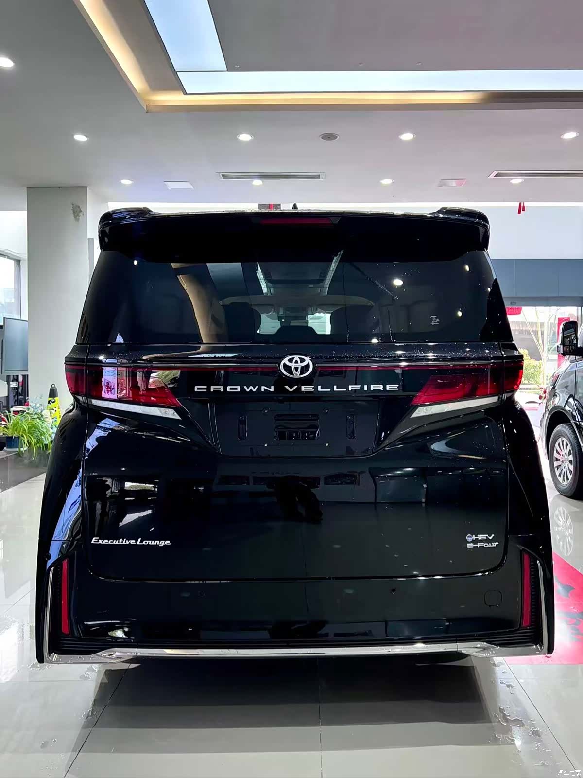 Toyota Vellfire, 1900 11