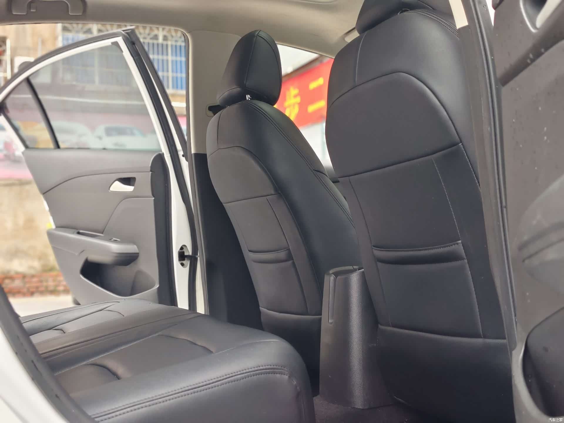 Chevrolet 320, 2018 14