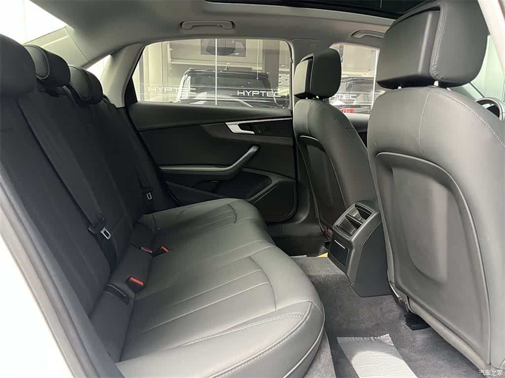 Audi A4L, 2022 7