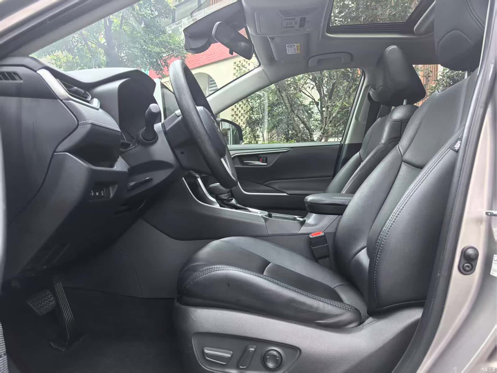 Toyota RAV4, 2020 9