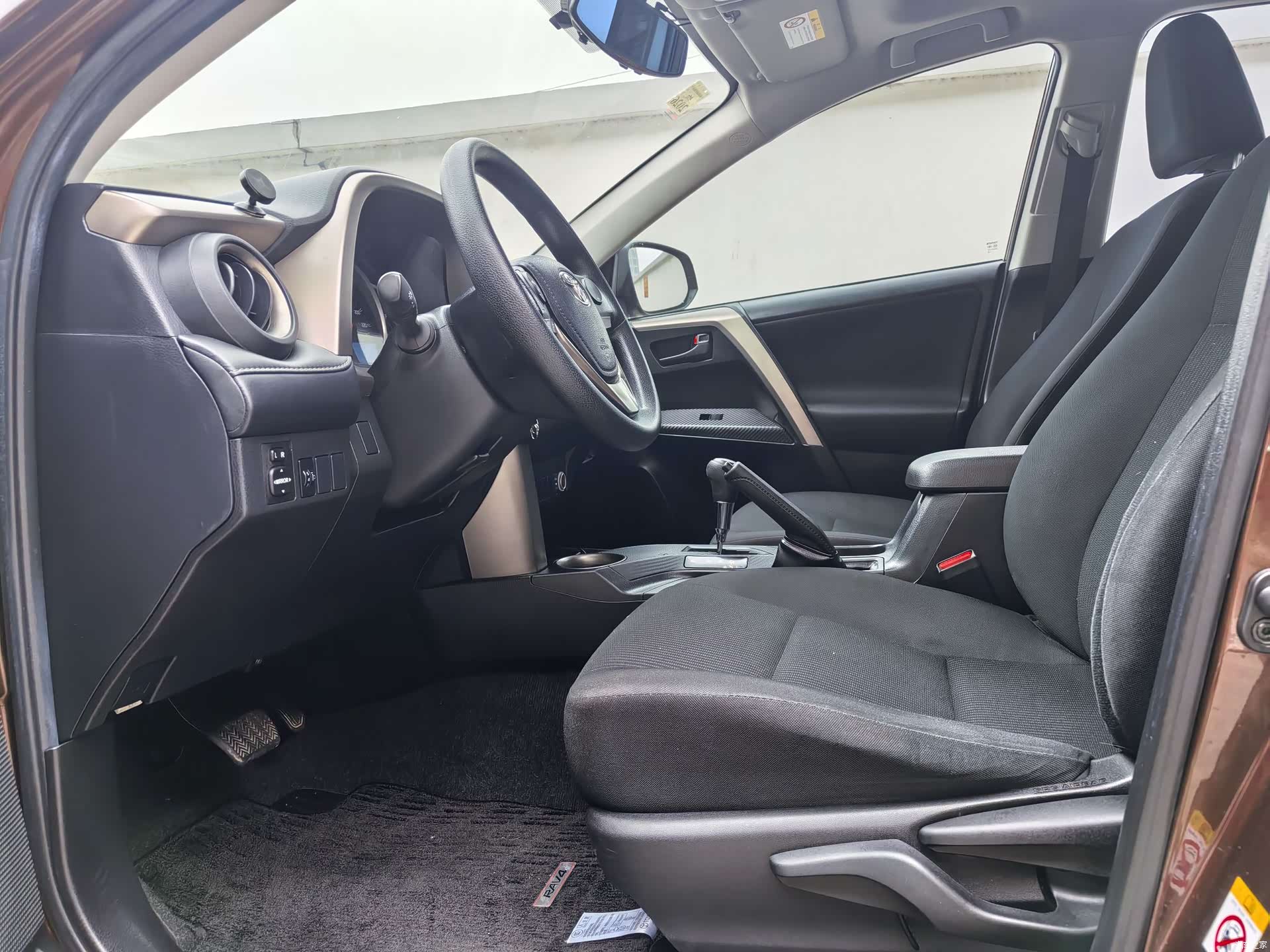 Toyota RAV4, 2016 7
