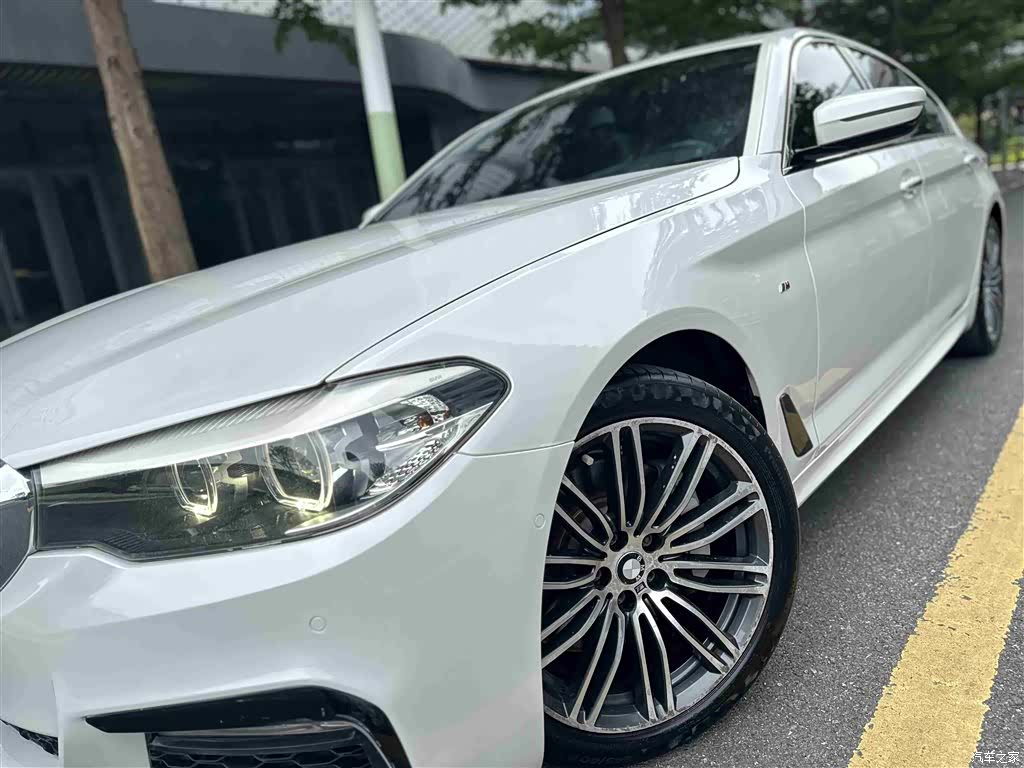 BMW 5 Series, 2017 11