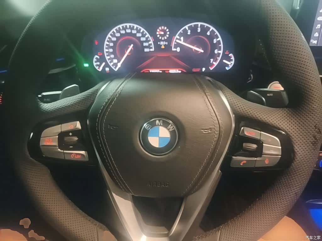 BMW 5 Series, 2019 11