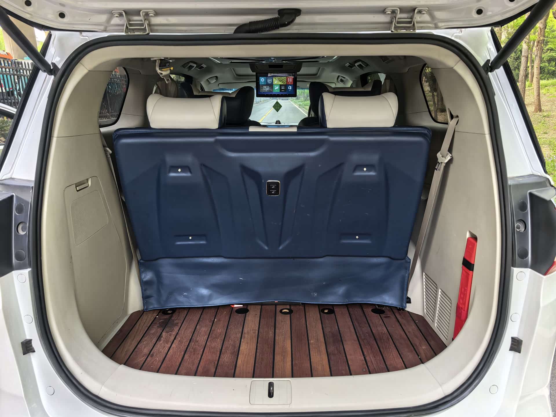 Buick GL8, 2019 17