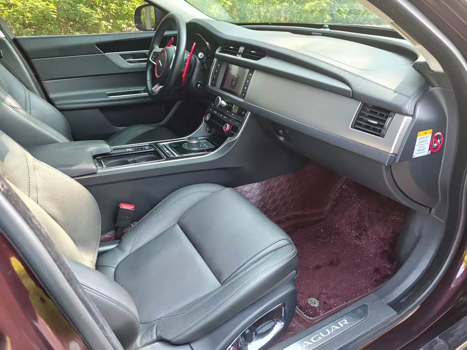 Jaguar XFL