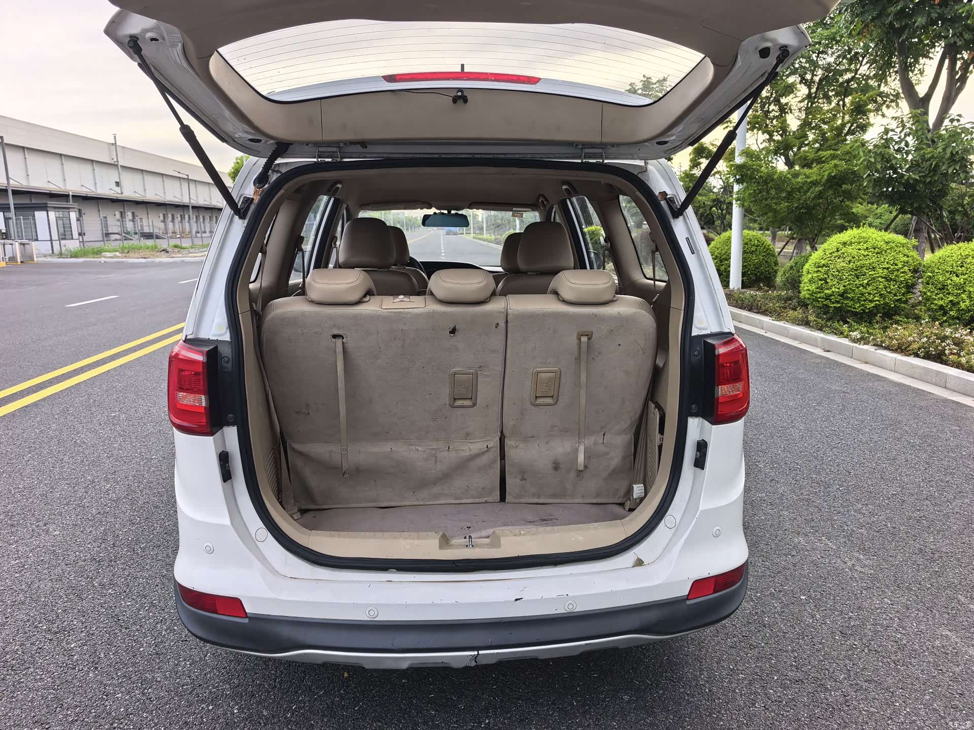 Wuling 730, 2015 10