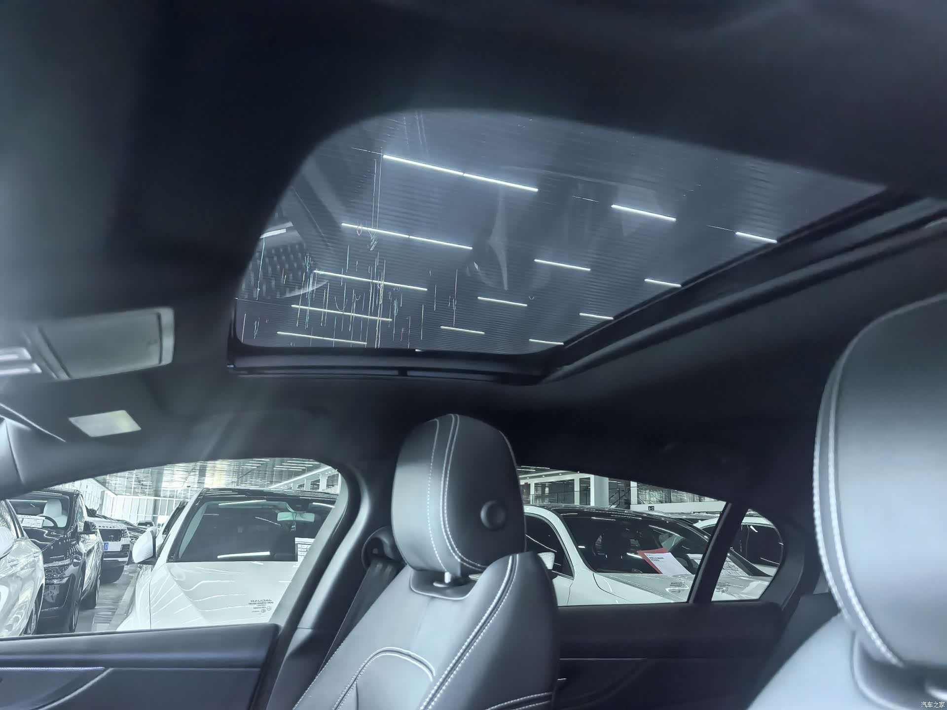 Land Rover XEL, 2020 12