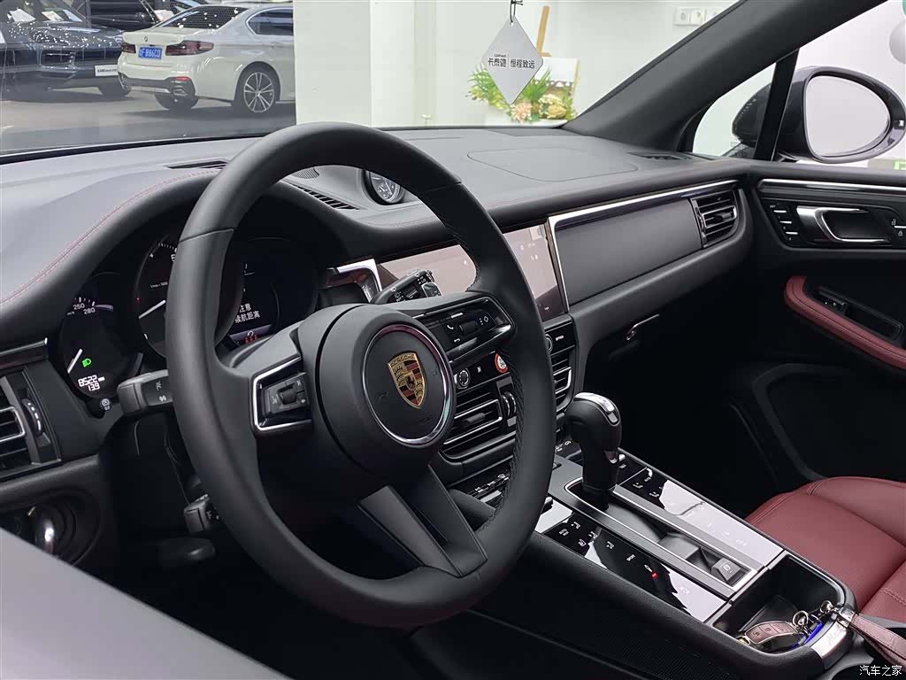 Porsche Macan, 2025 24