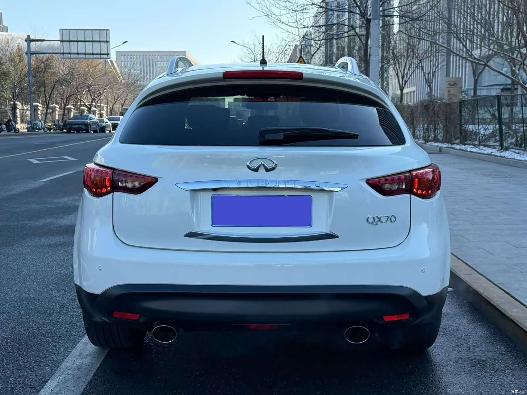 Infiniti QX70, 2015 18