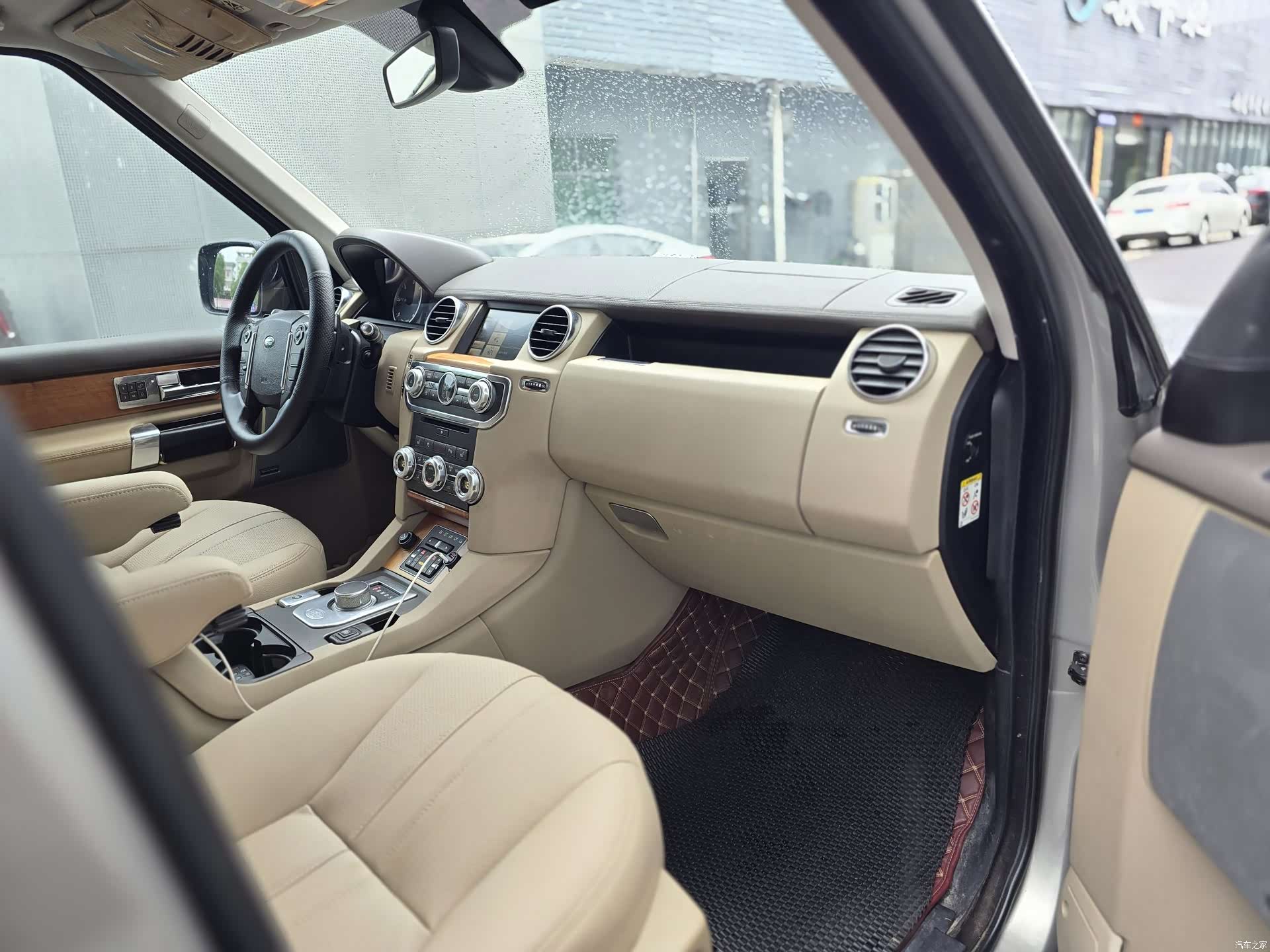 Land Rover Discovery, 2013 8