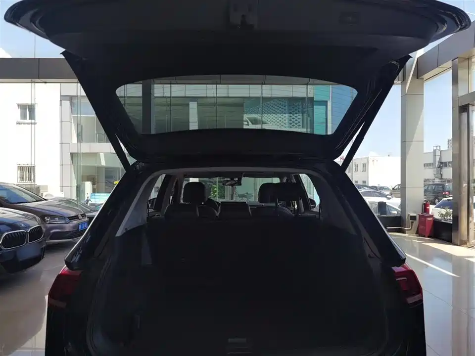 Volkswagen Tiguan L Volkswagen Tiguan L