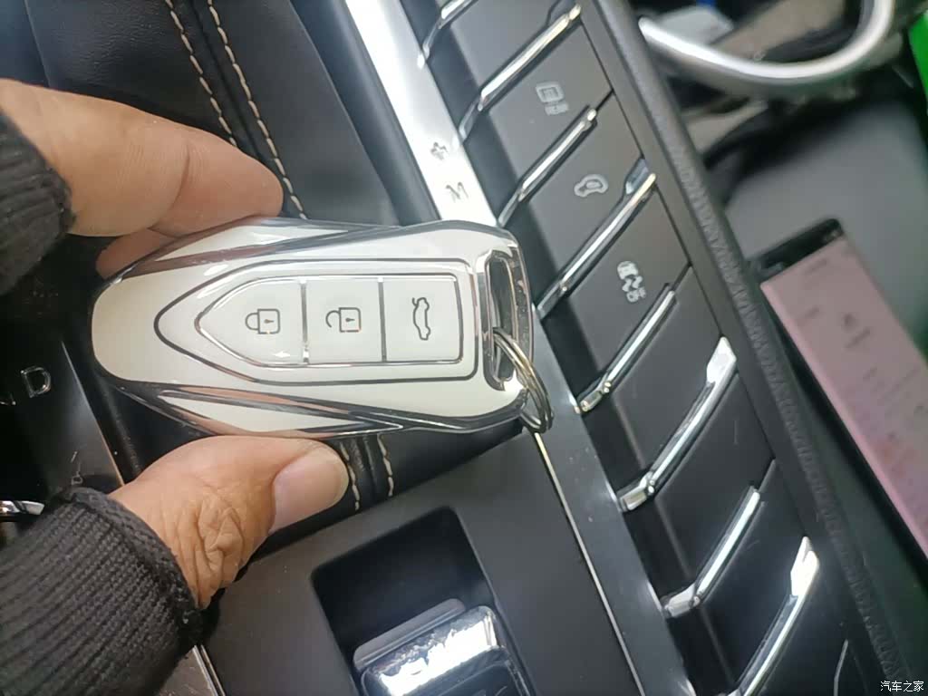 Zotye SR9, 2017 9