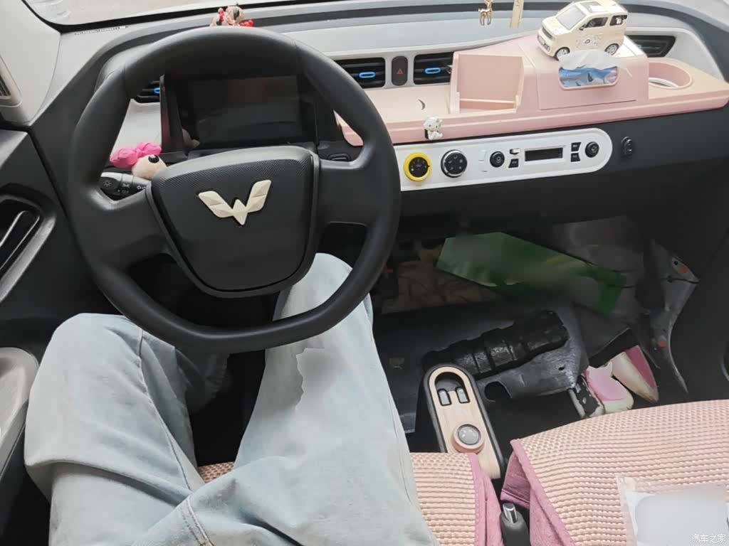 Wuling MINIEV, 2021 10