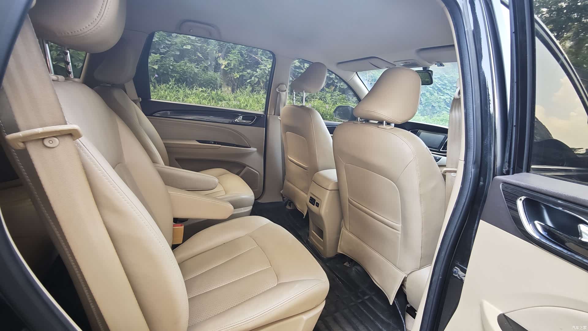Wuling 730, 2016 11