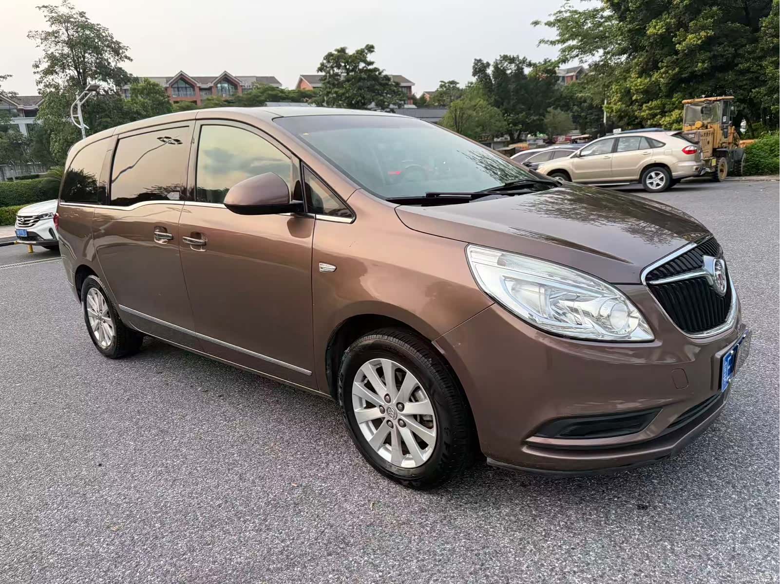 Buick GL8, 2019 3