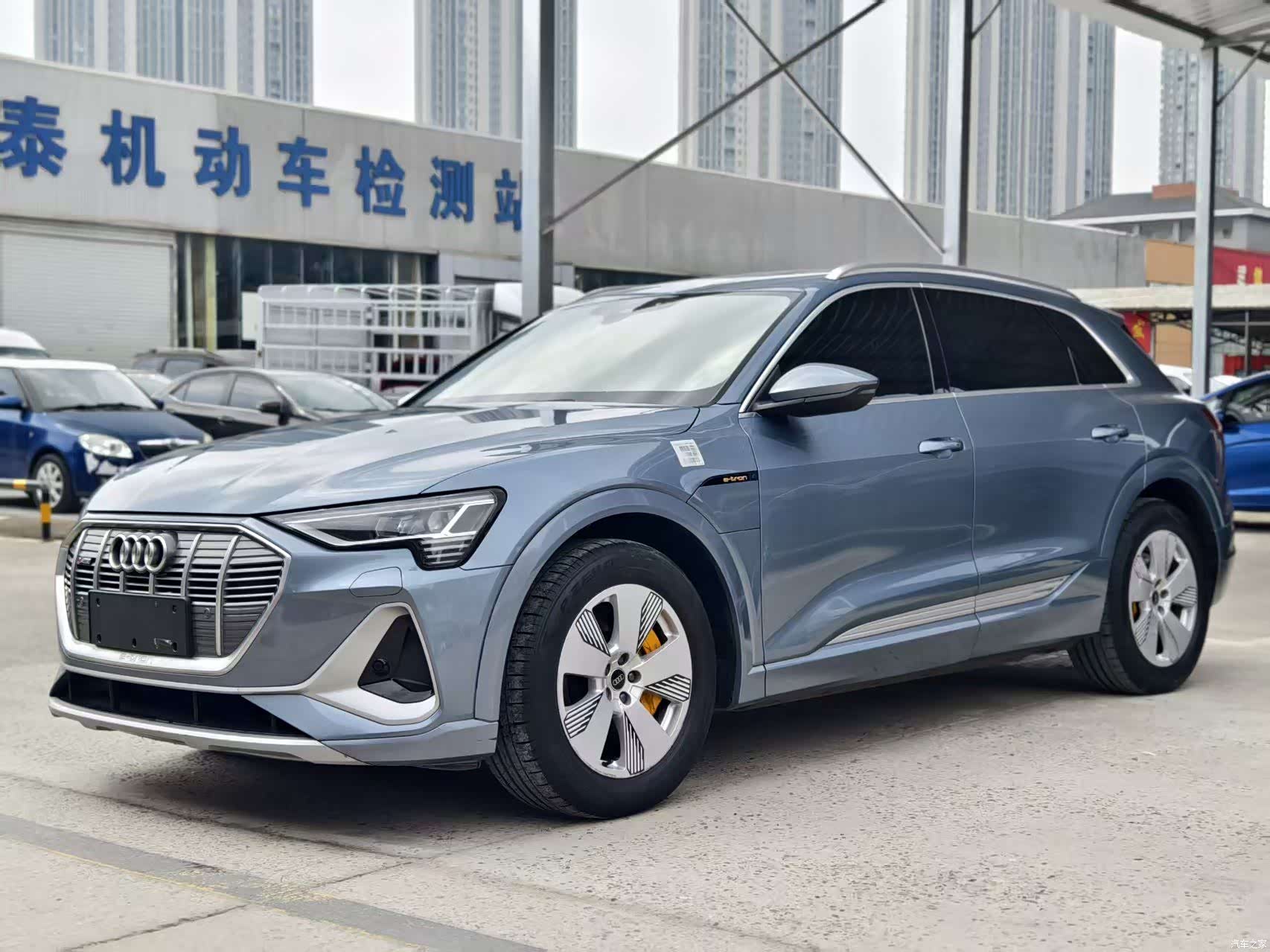 Audi e-tron, 2025 1
