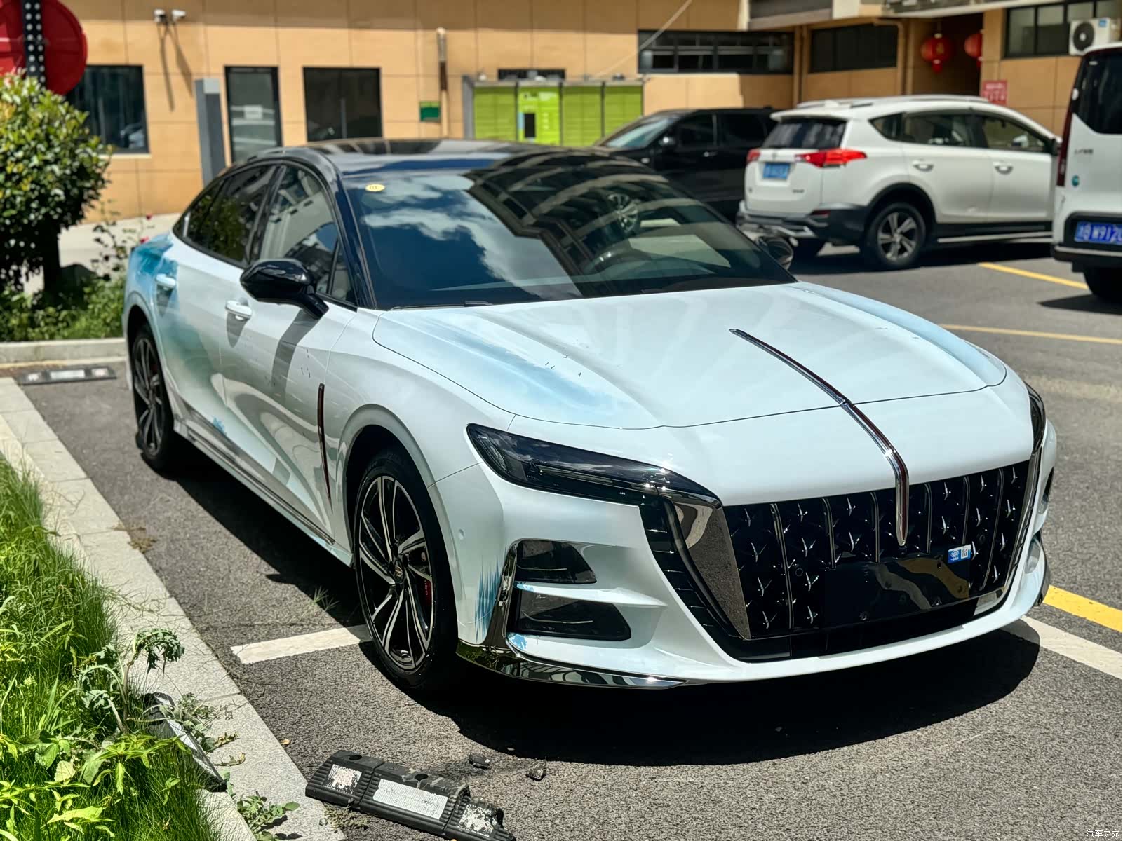 Hongqi H6, 2025 3