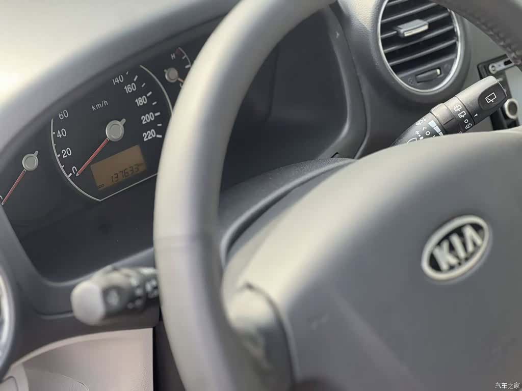 Kia 7, 2011 13