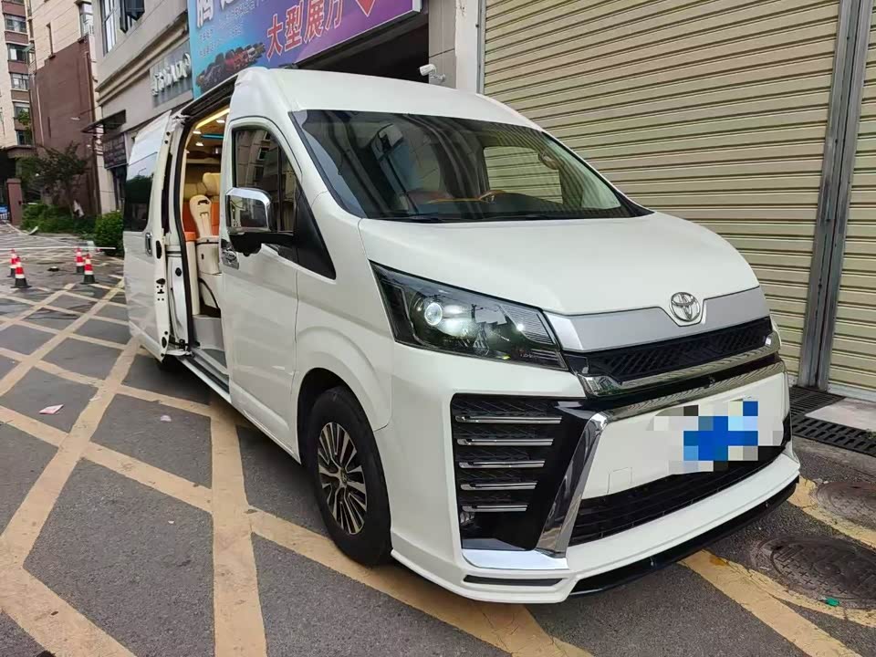 Toyota HIACE Toyota HIACE