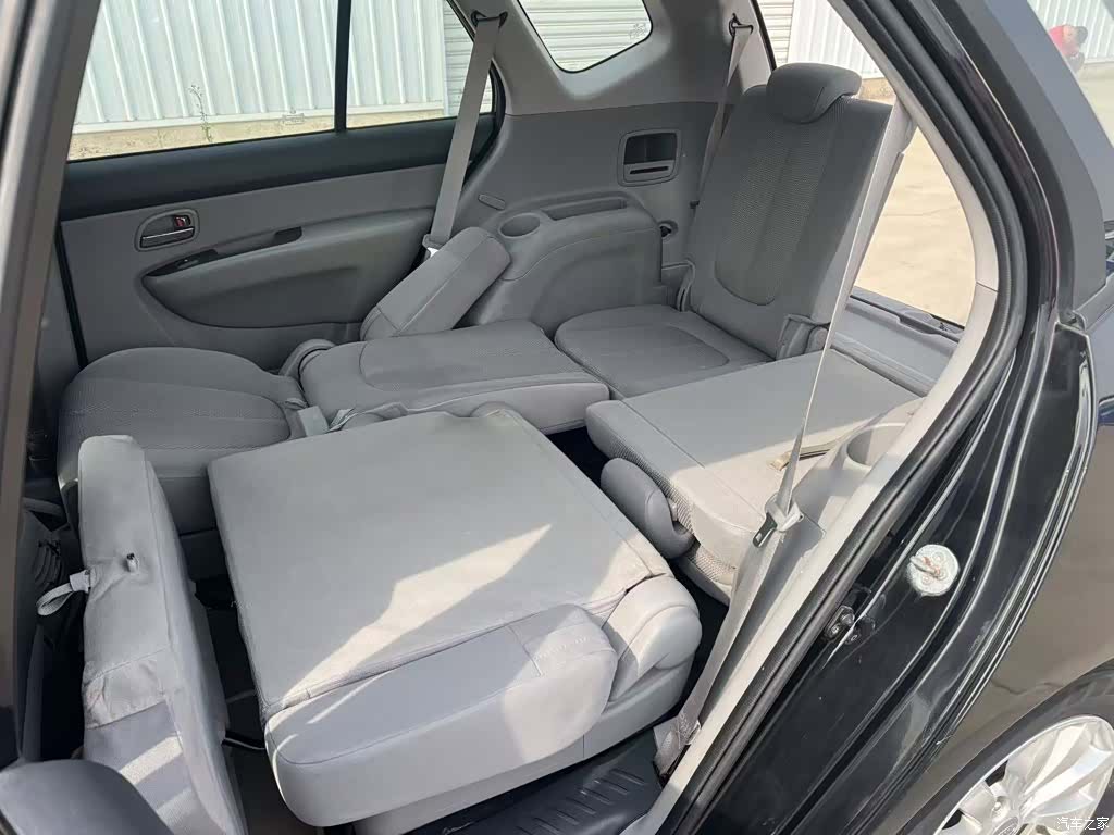 Kia 7, 2011 18
