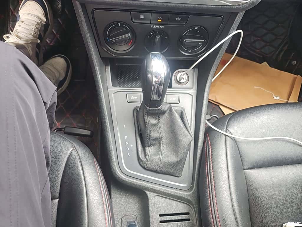 Volkswagen Lavida, 2017 14