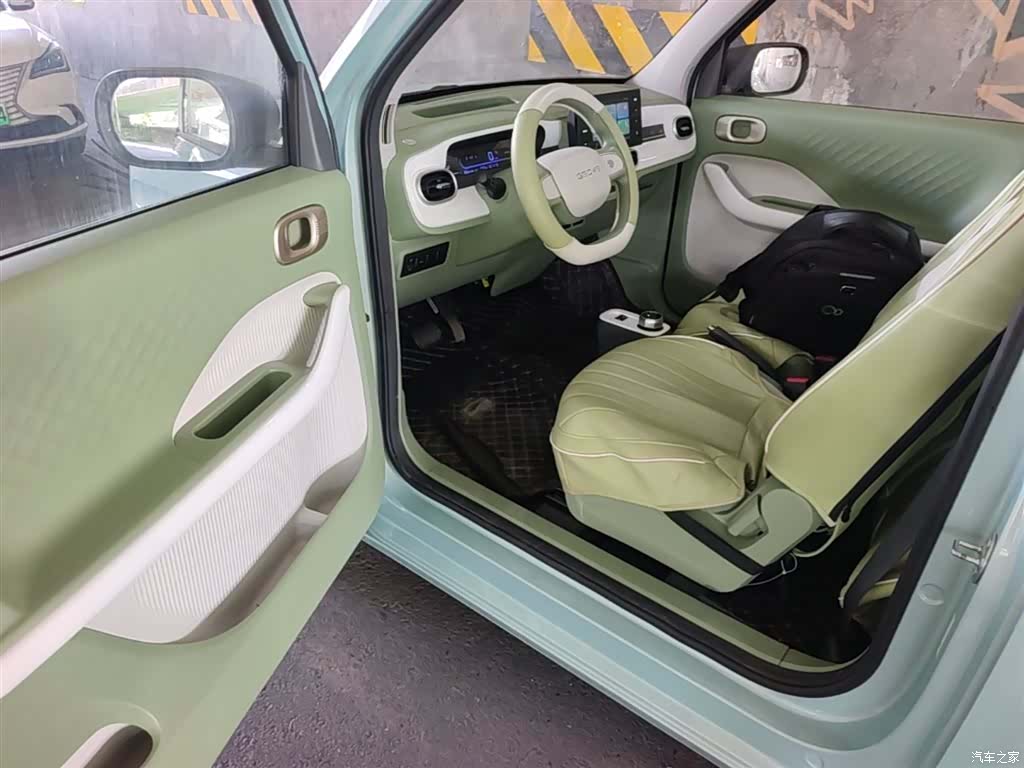 Geely Panda, 2025 16