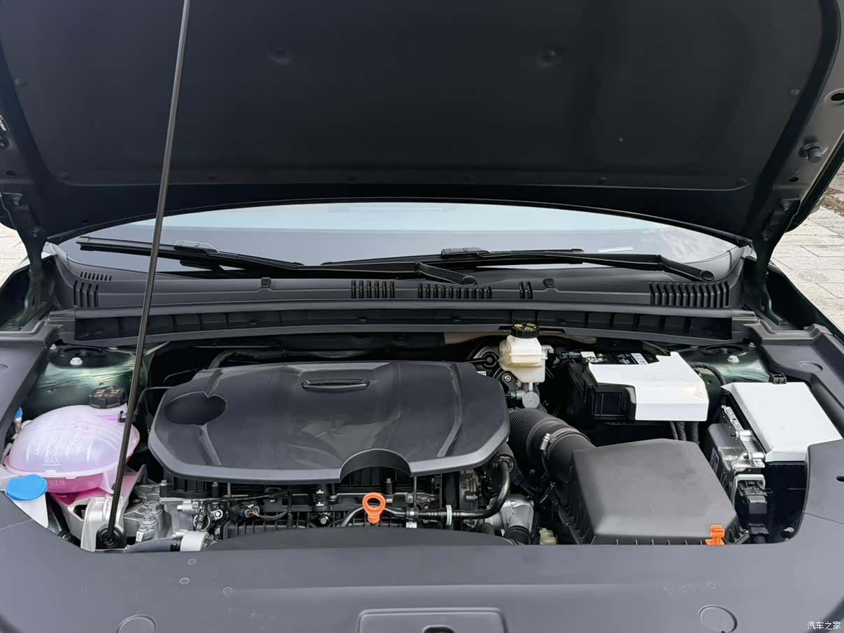 Geely Emgrand, 2025 25