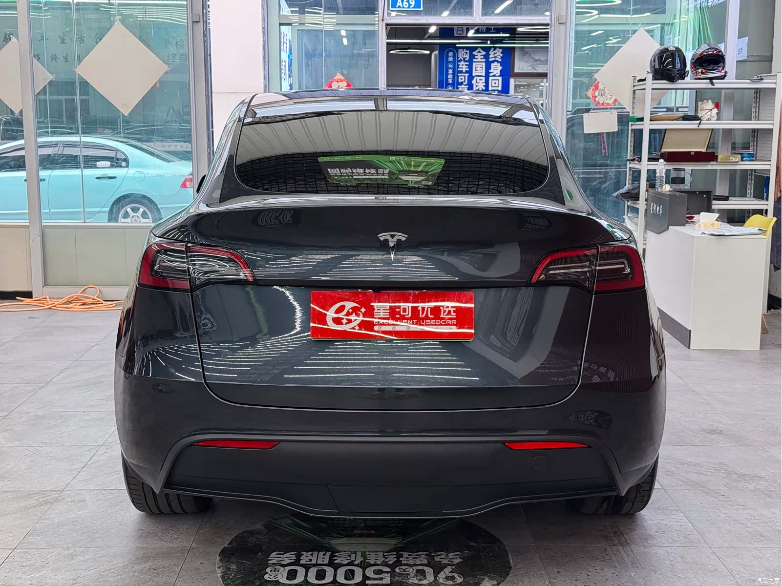 Tesla Model Y, 2024 6