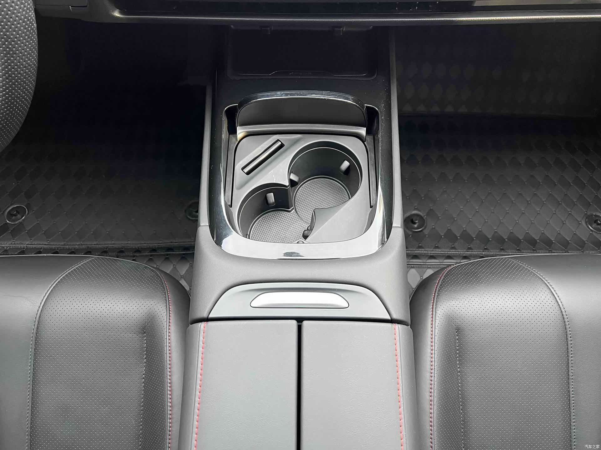 Xpeng P7, 2022 18